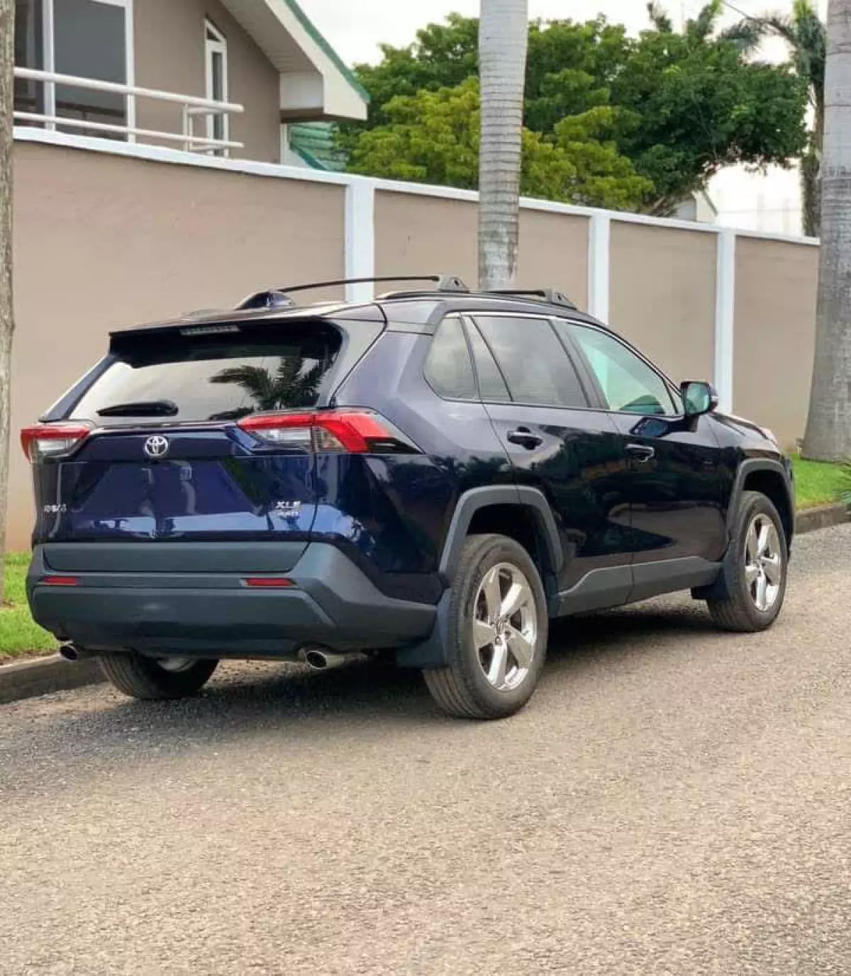 Toyota RAV 4   - 2021