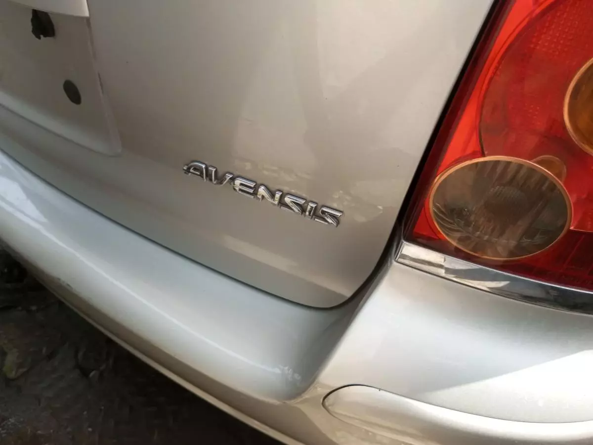 Toyota Avensis - 2005