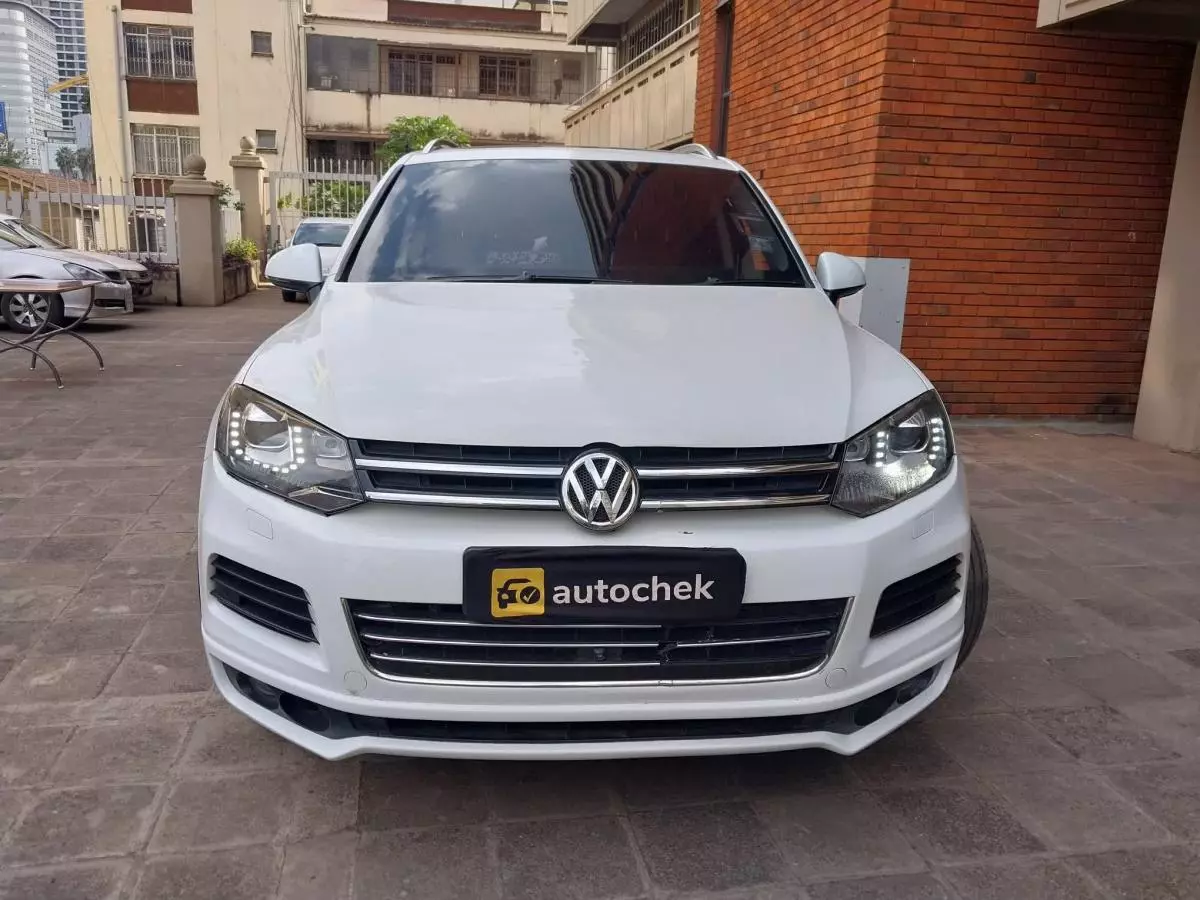 Volkswagen Touareg   - 2013