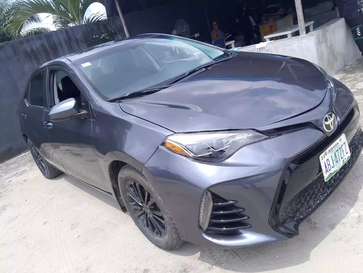 Toyota Corolla   - 2014