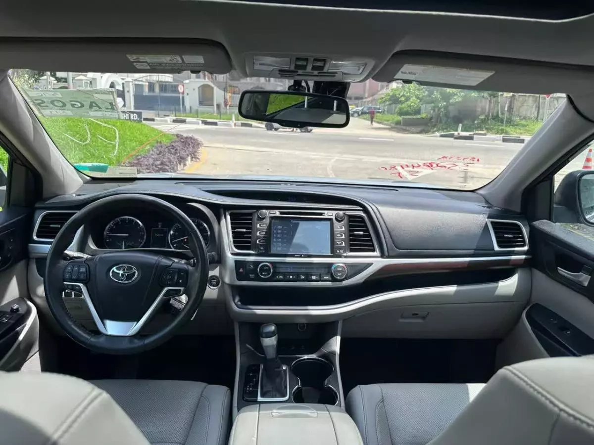 Toyota Highlander - 2014