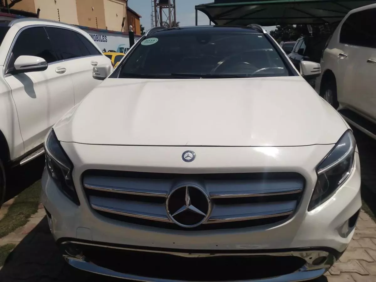 Mercedes-Benz GLA 250   - 2016