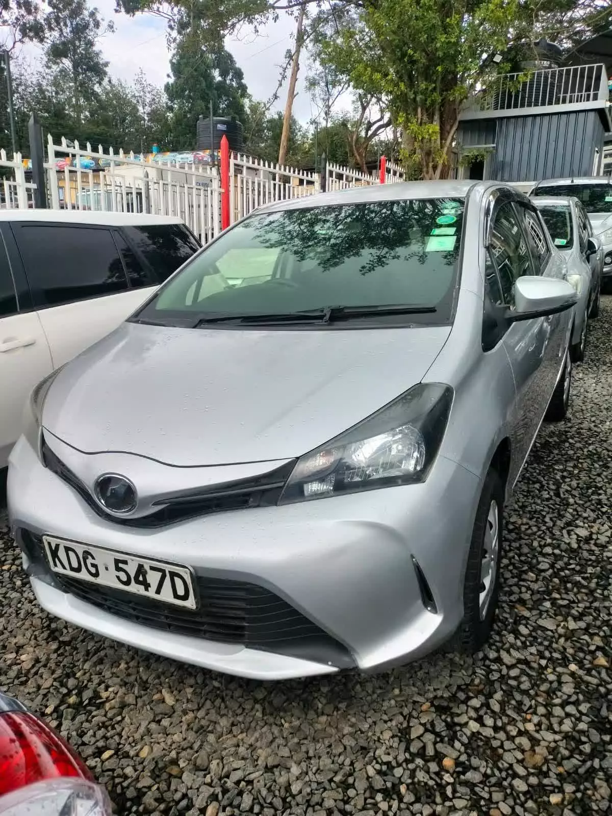 Toyota Vitz   - 2014