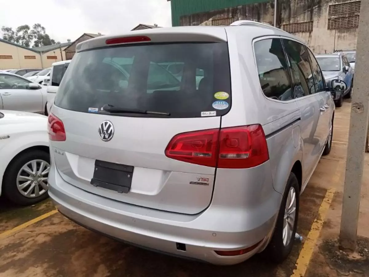 Volkswagen Sharan   - 2010