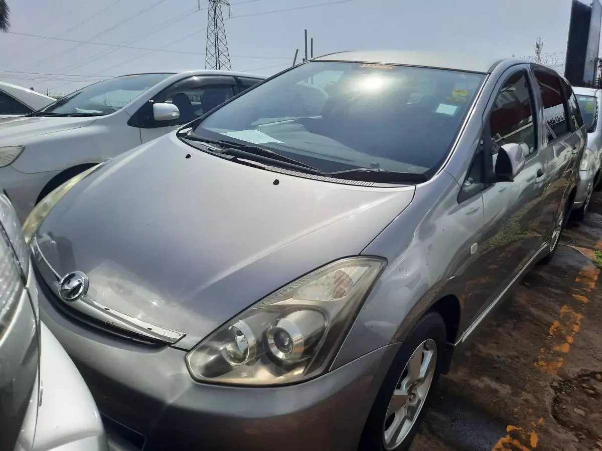 Toyota Wish   - 2007