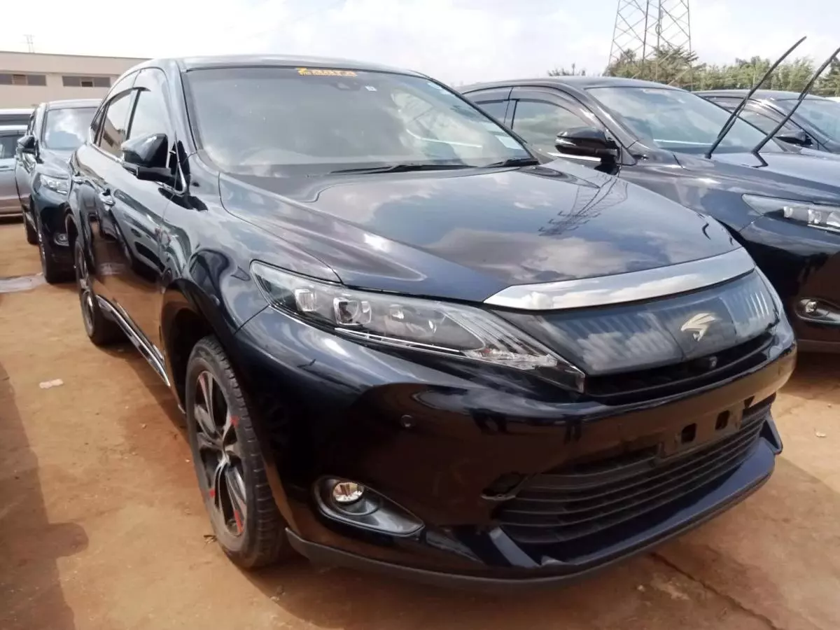 Toyota Harrier   - 2015