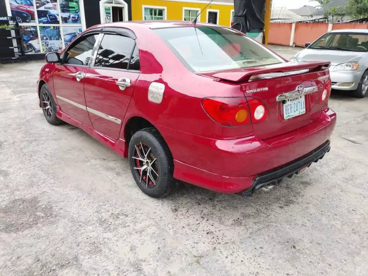 Toyota Corolla   - 2001