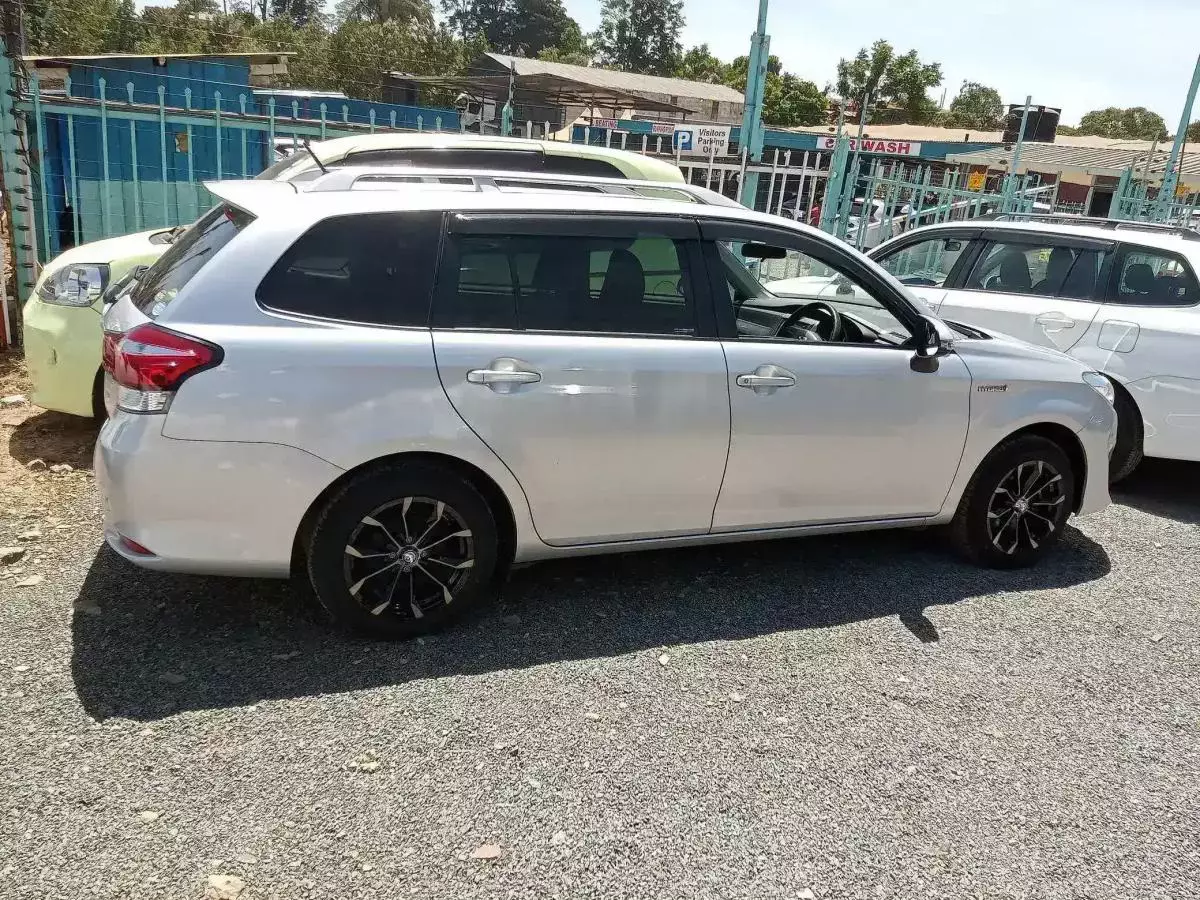 Toyota Fielder hybrid  - 2015