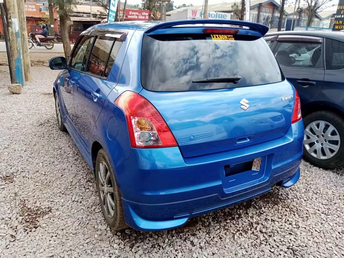 SUZUKI Swift   - 2010