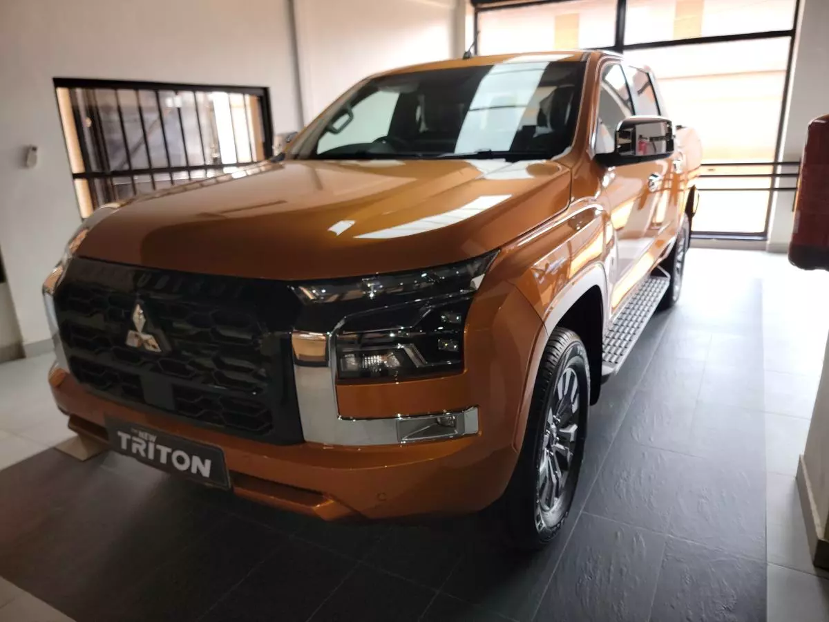 Mitsubishi Triton   - 2024