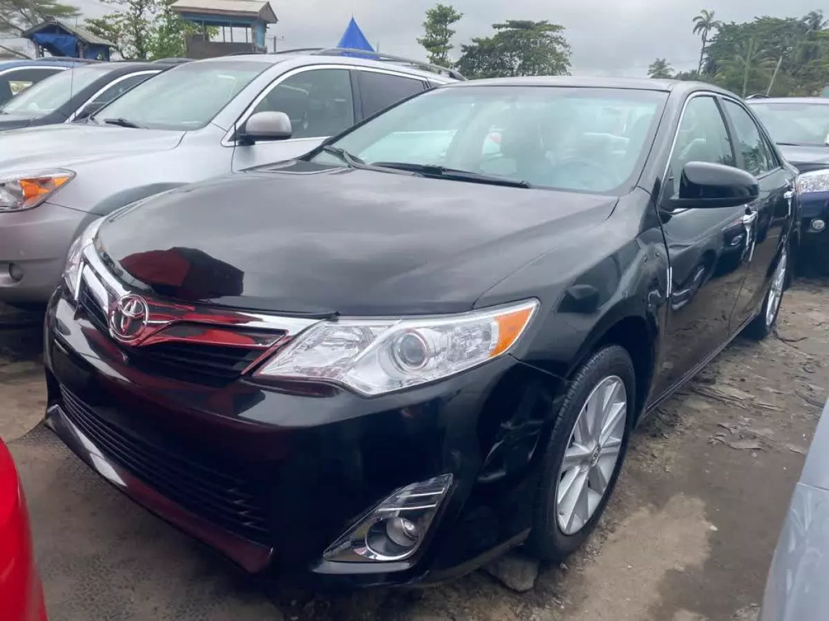 Toyota Camry - 2014