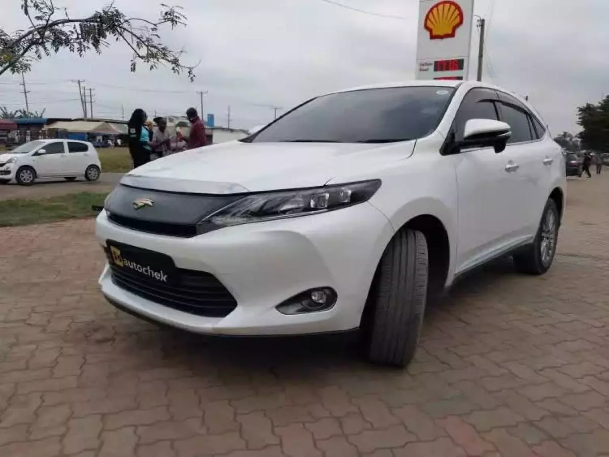 Toyota Harrier   - 2013