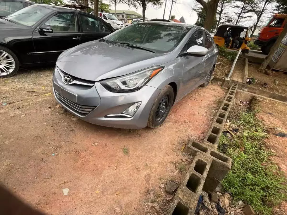 Hyundai Elantra   - 2016