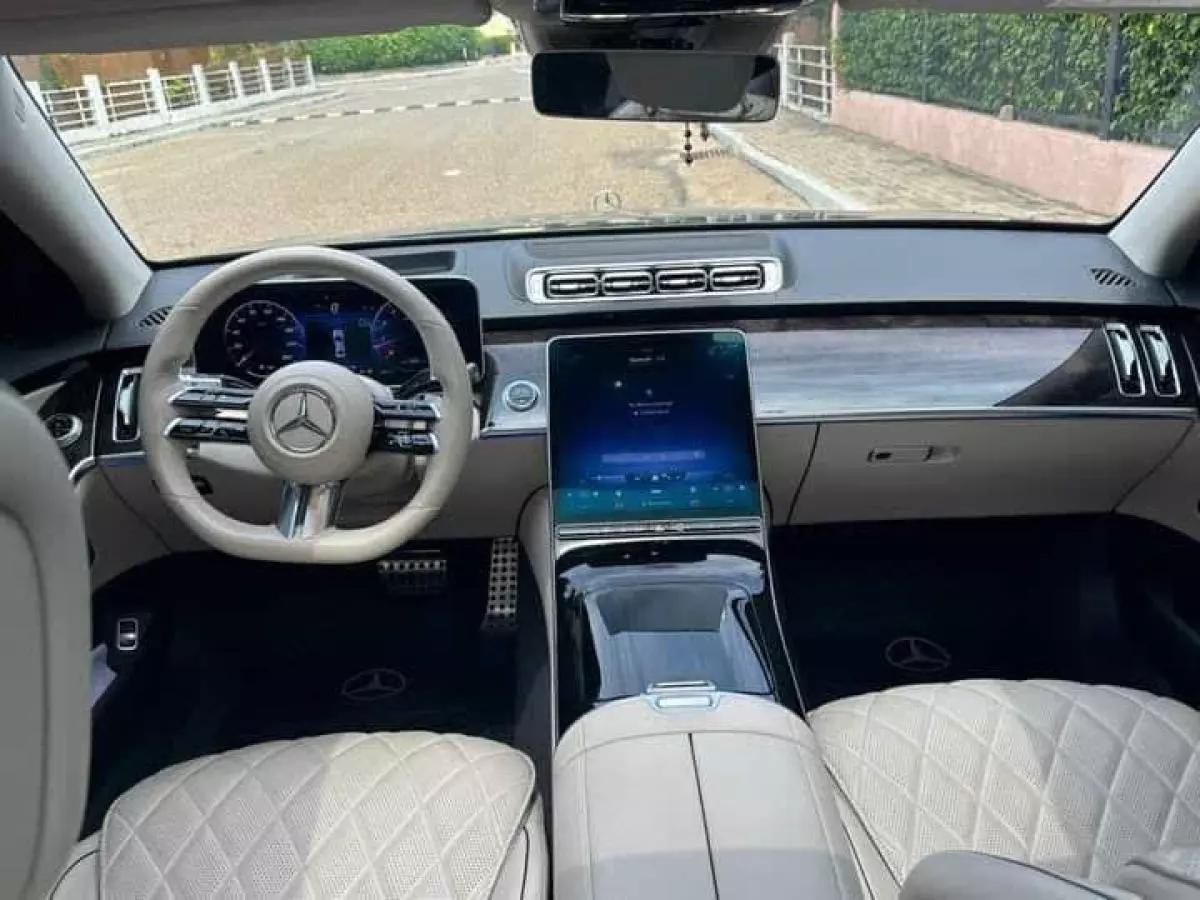 Mercedes-Benz S 500   - 2023