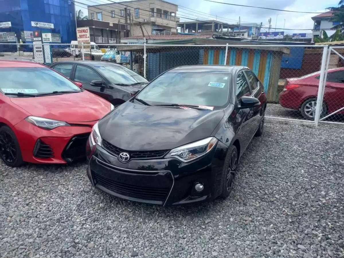 Toyota Corolla   - 2016