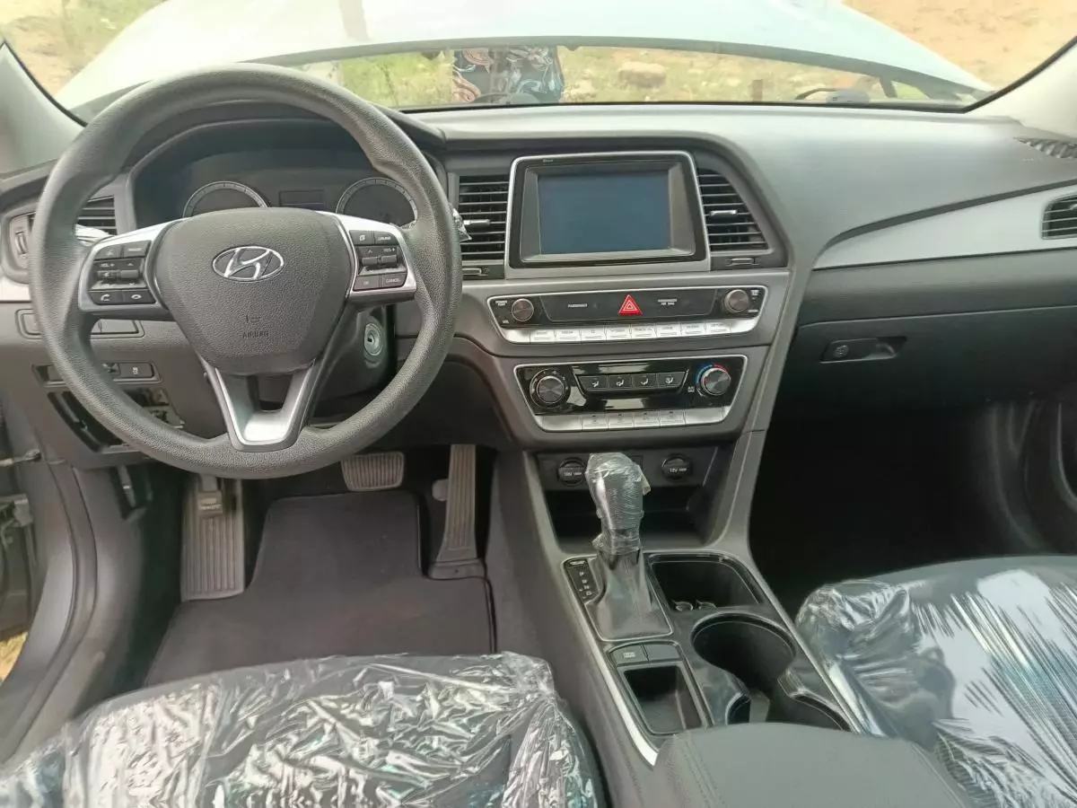 Hyundai Sonata   - 2018