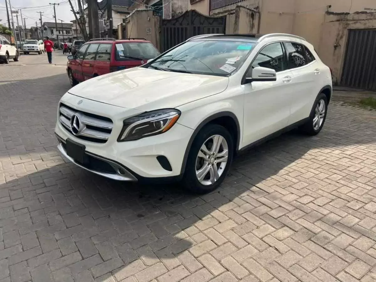 Mercedes-Benz GLA 250   - 2015