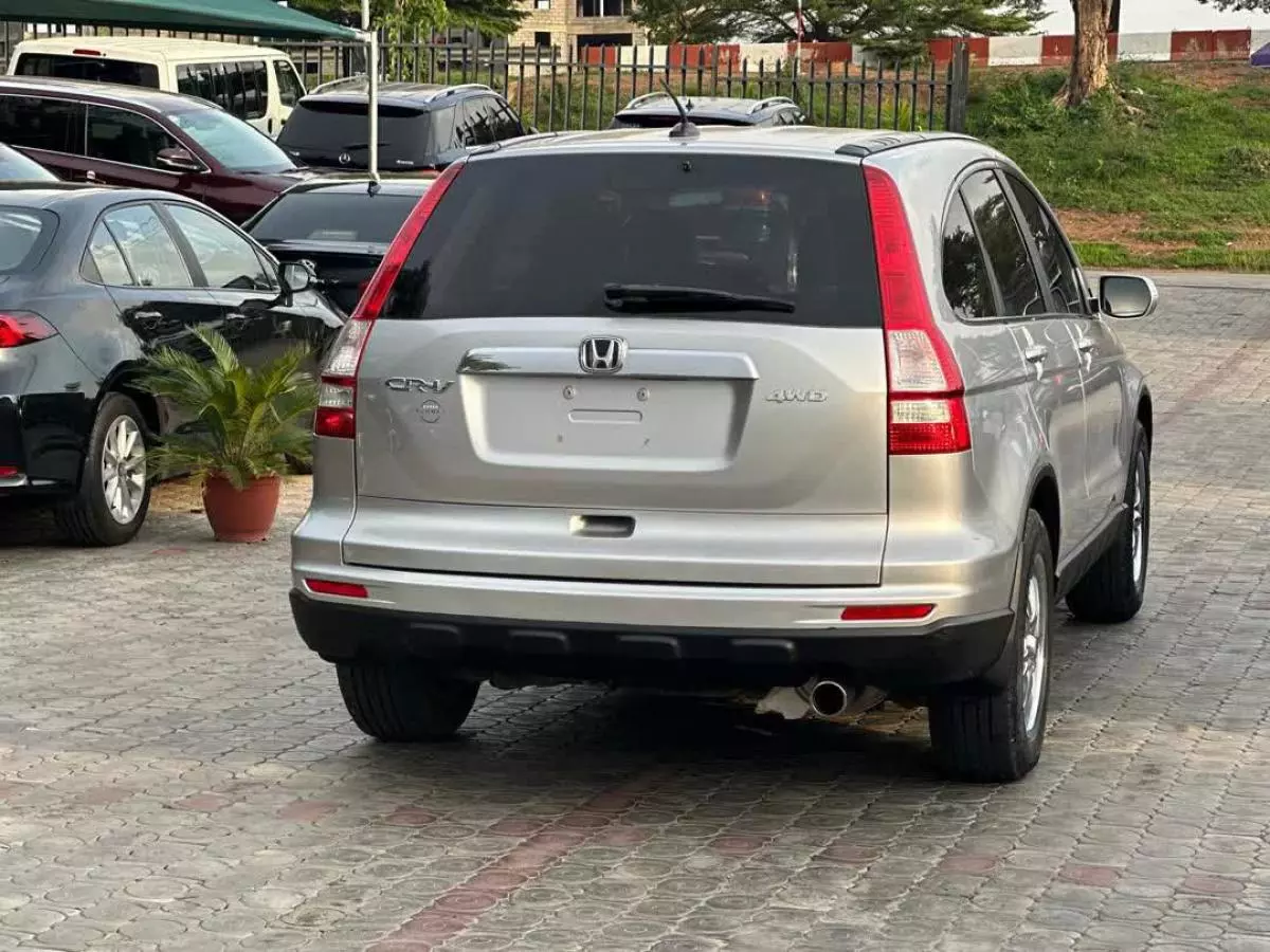 Honda CR-V   - 2011