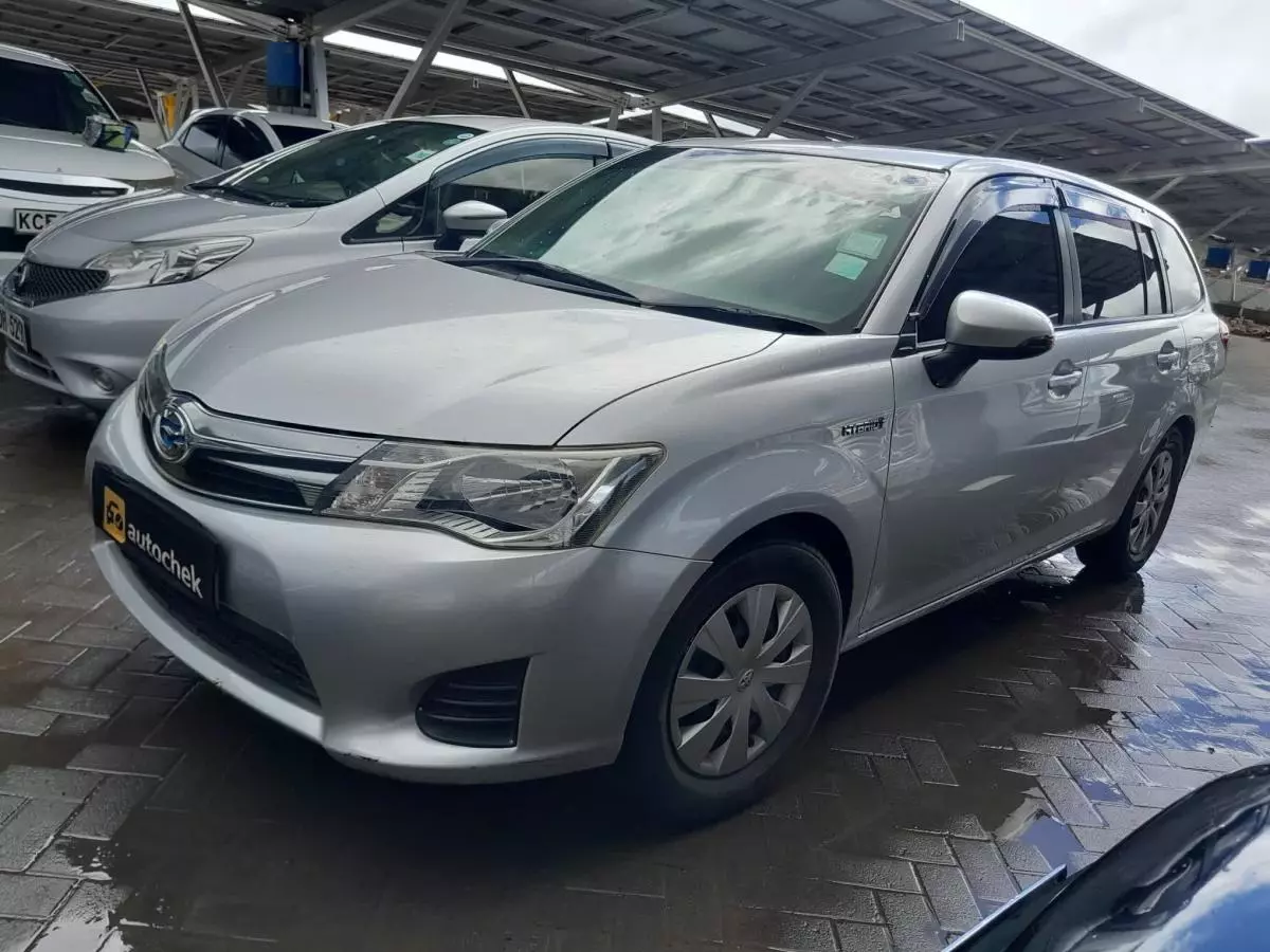 Toyota Fielder hybrid    - 2014