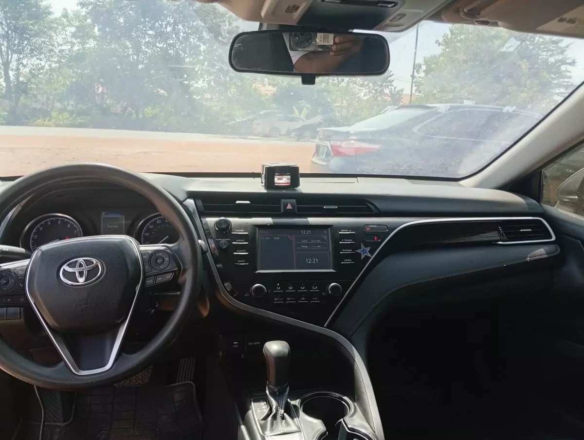 Toyota Camry   - 2018