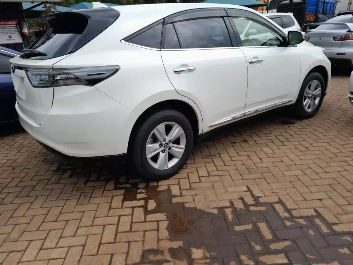 Toyota Harrier - 2015