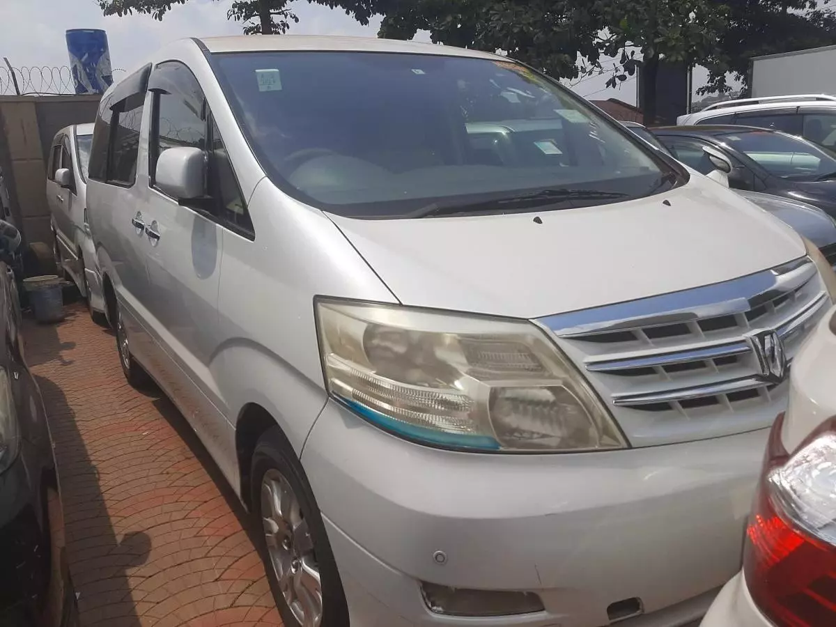 Toyota Alphard   - 2008