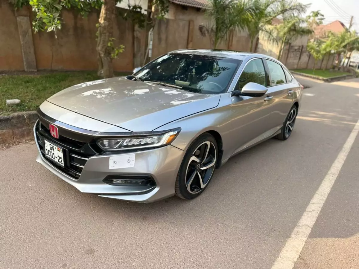 Honda Accord   - 2022