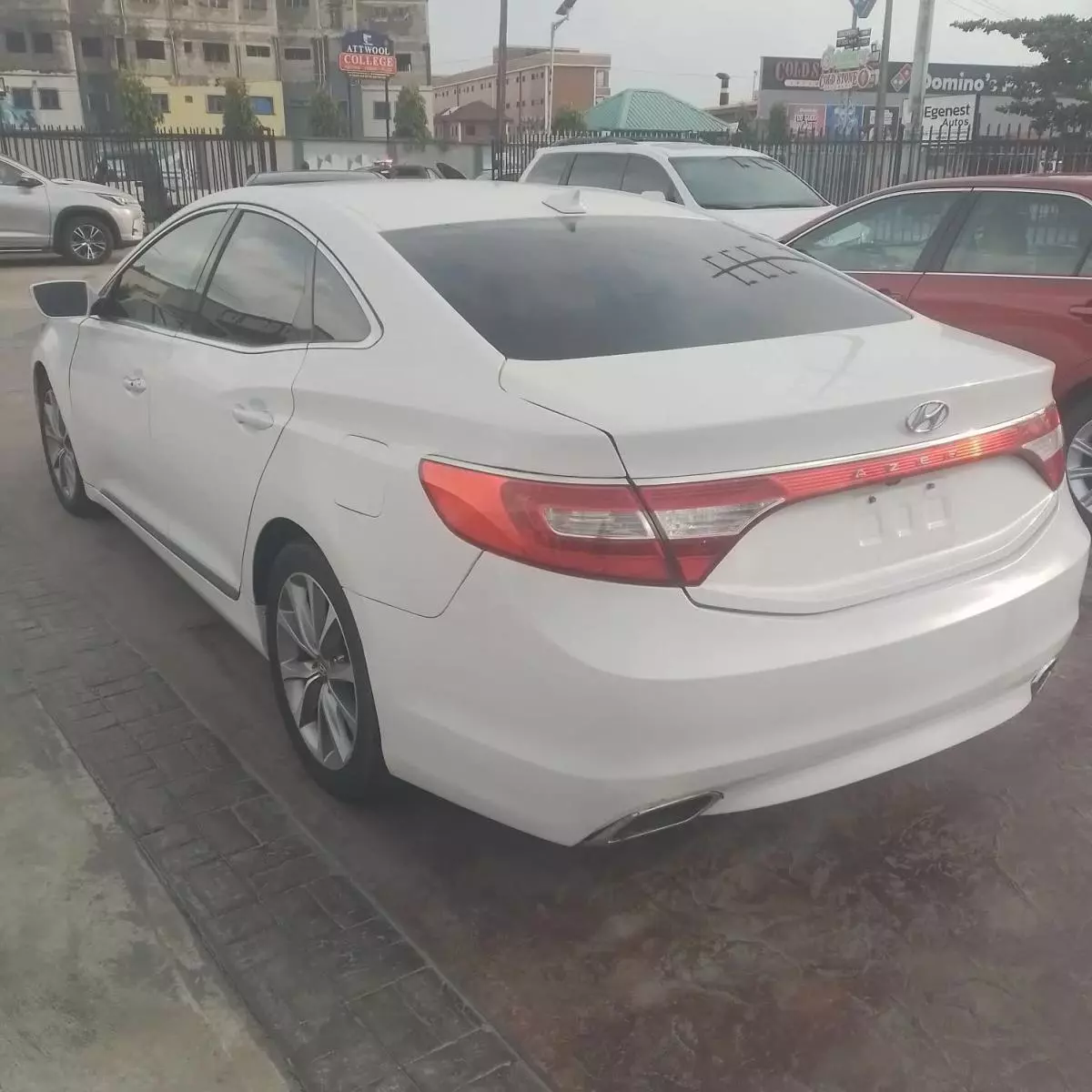 Hyundai Azera   - 2015