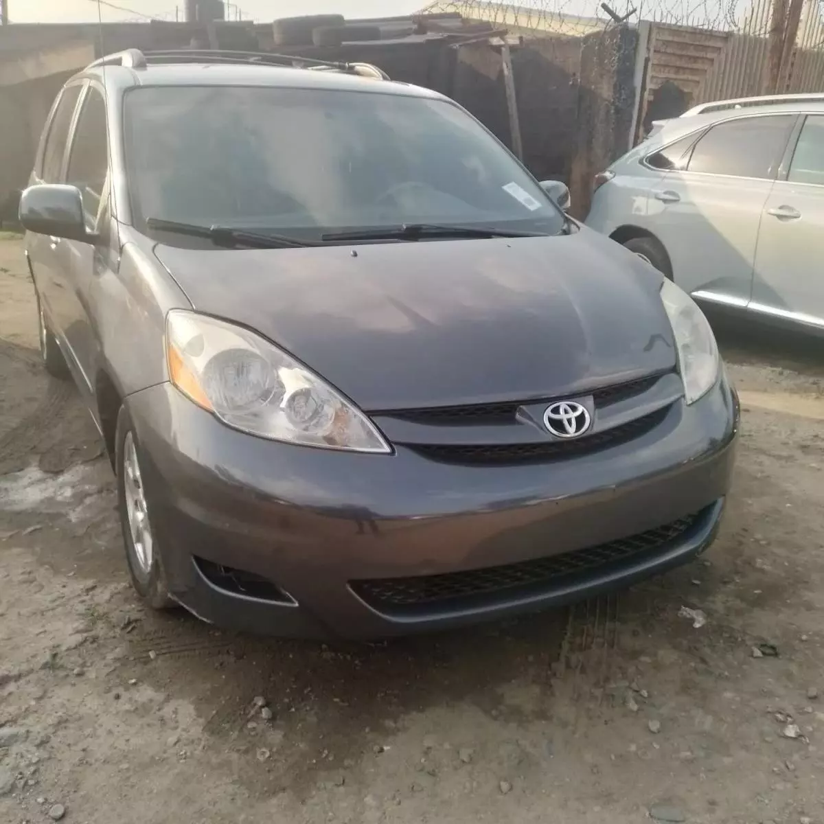 Toyota Sienna   - 2008