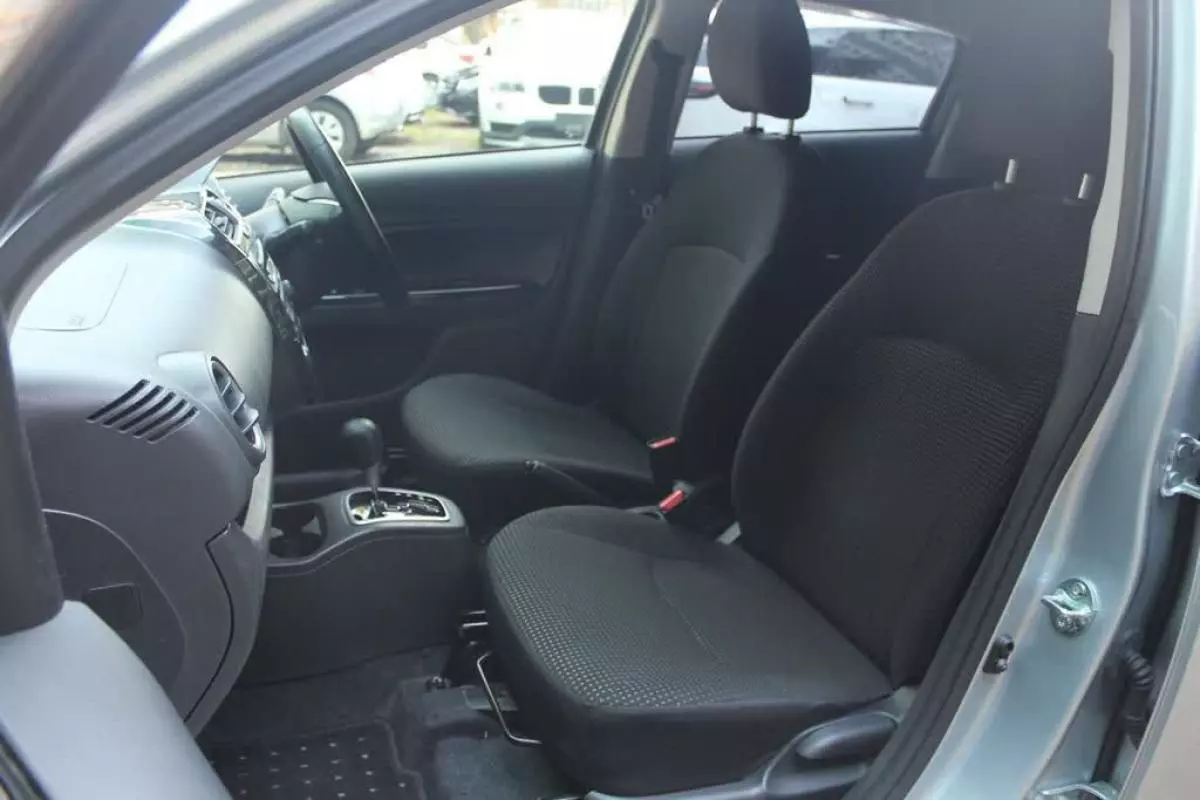 Mitsubishi Mirage - 2015