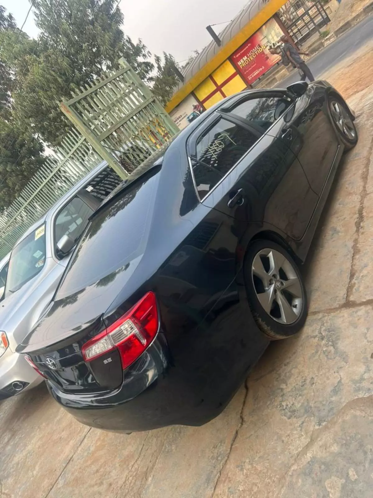 Toyota Camry   - 2012