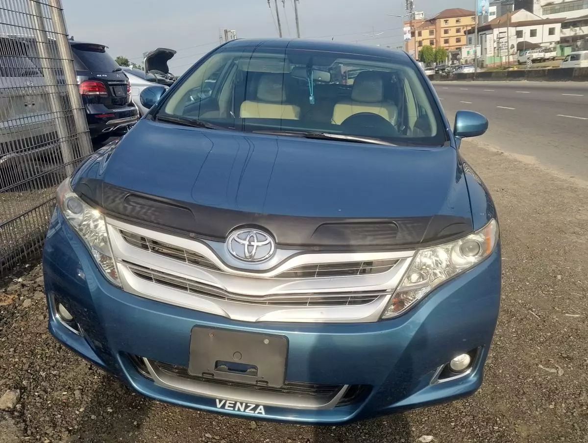 Toyota Venza   - 2009