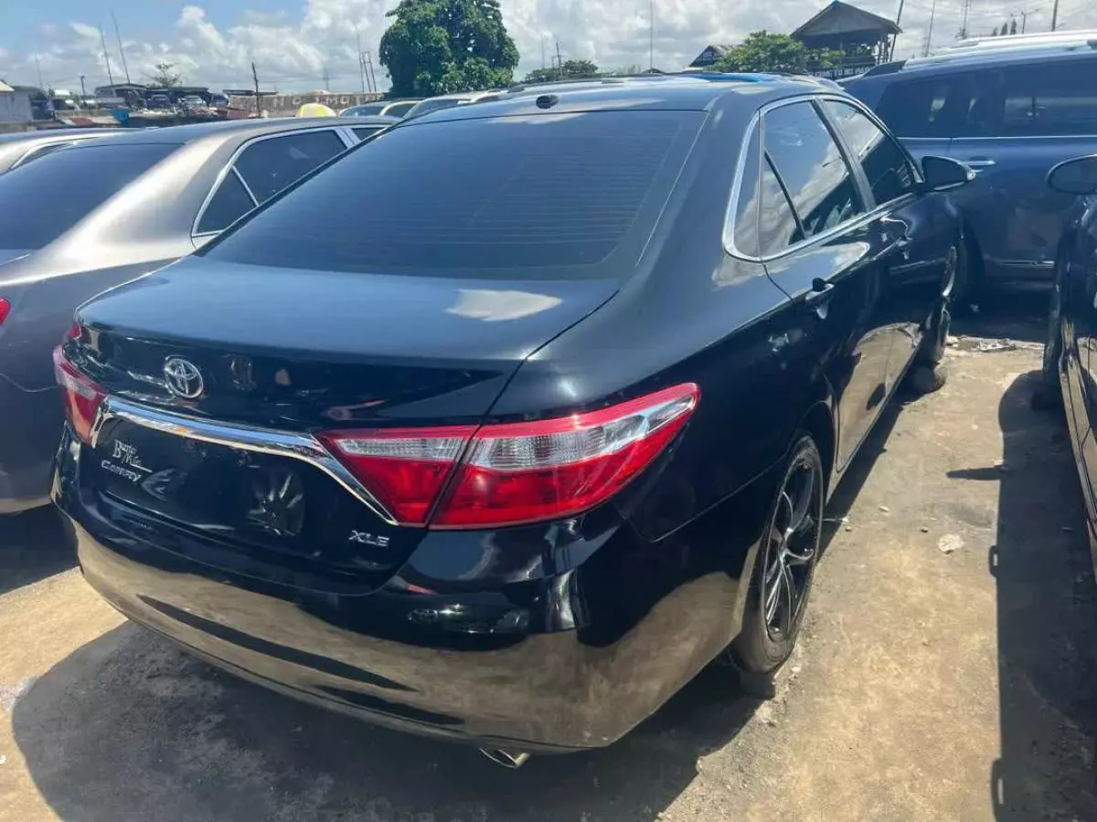 Toyota Camry   - 2015