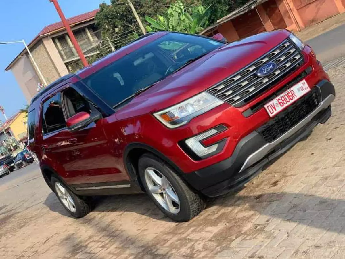 Ford Explorer XLT 3.5L   - 2017