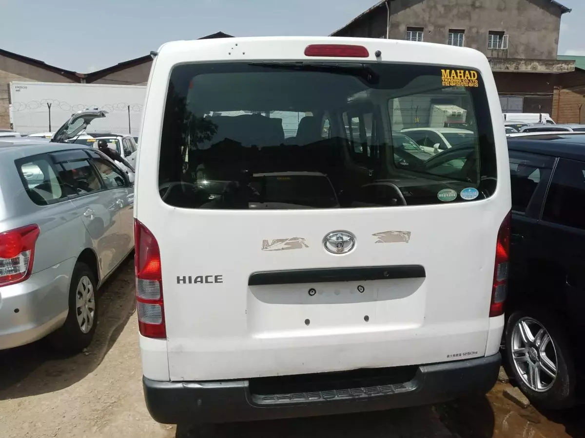 Toyota Hiace - 2009
