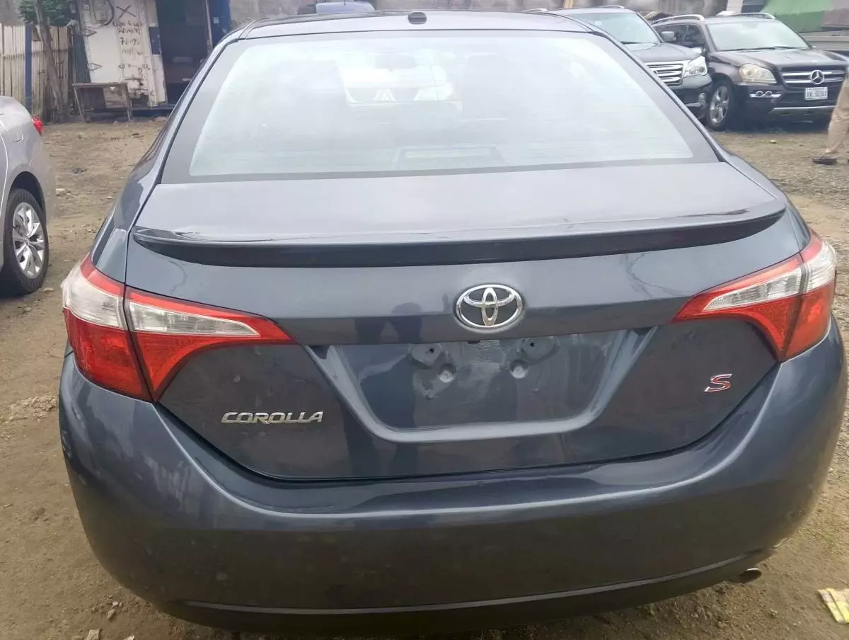 Toyota Corolla   - 2016