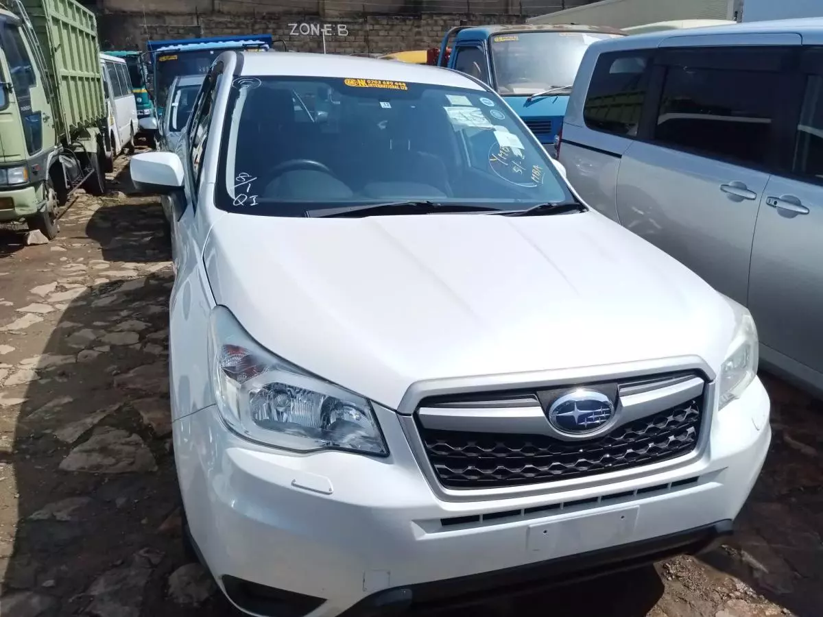 Subaru Forester   - 2015