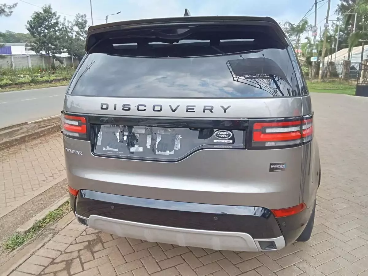 Land Rover Discovery   - 2017