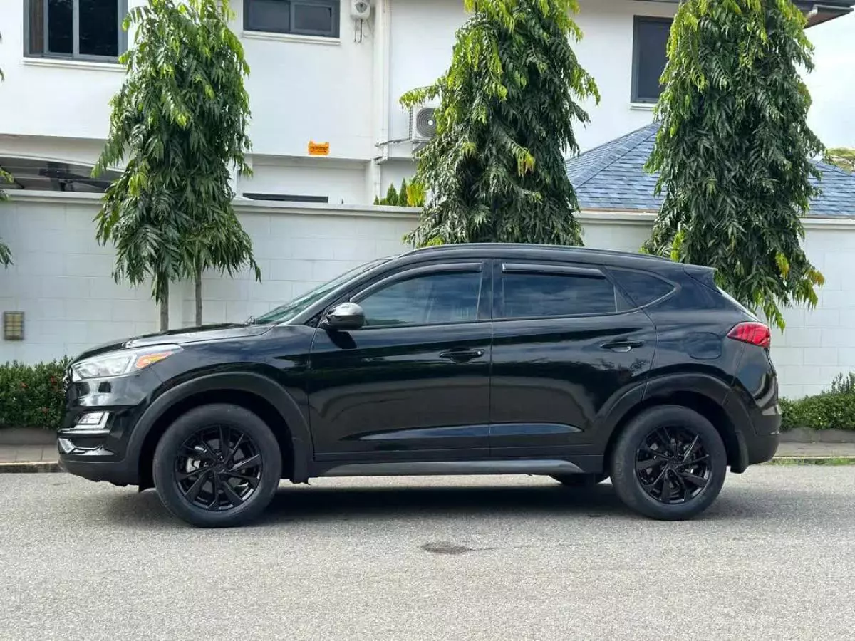 Hyundai Tucson   - 2021