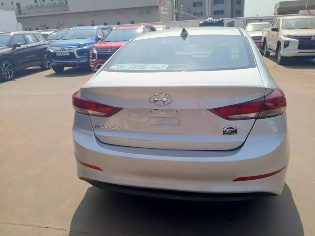 Hyundai Elantra   - 2018