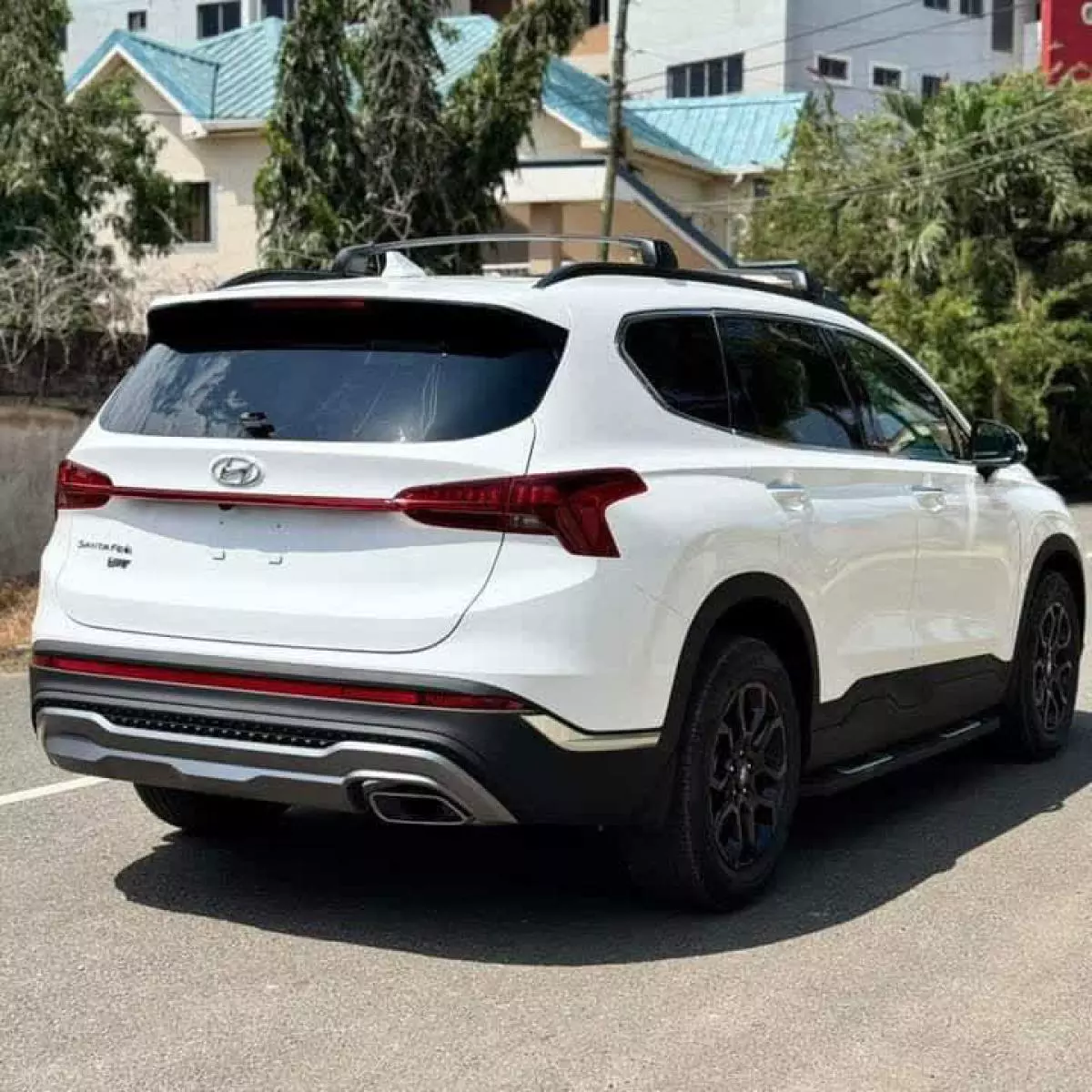 Hyundai Santa Fe   - 2023