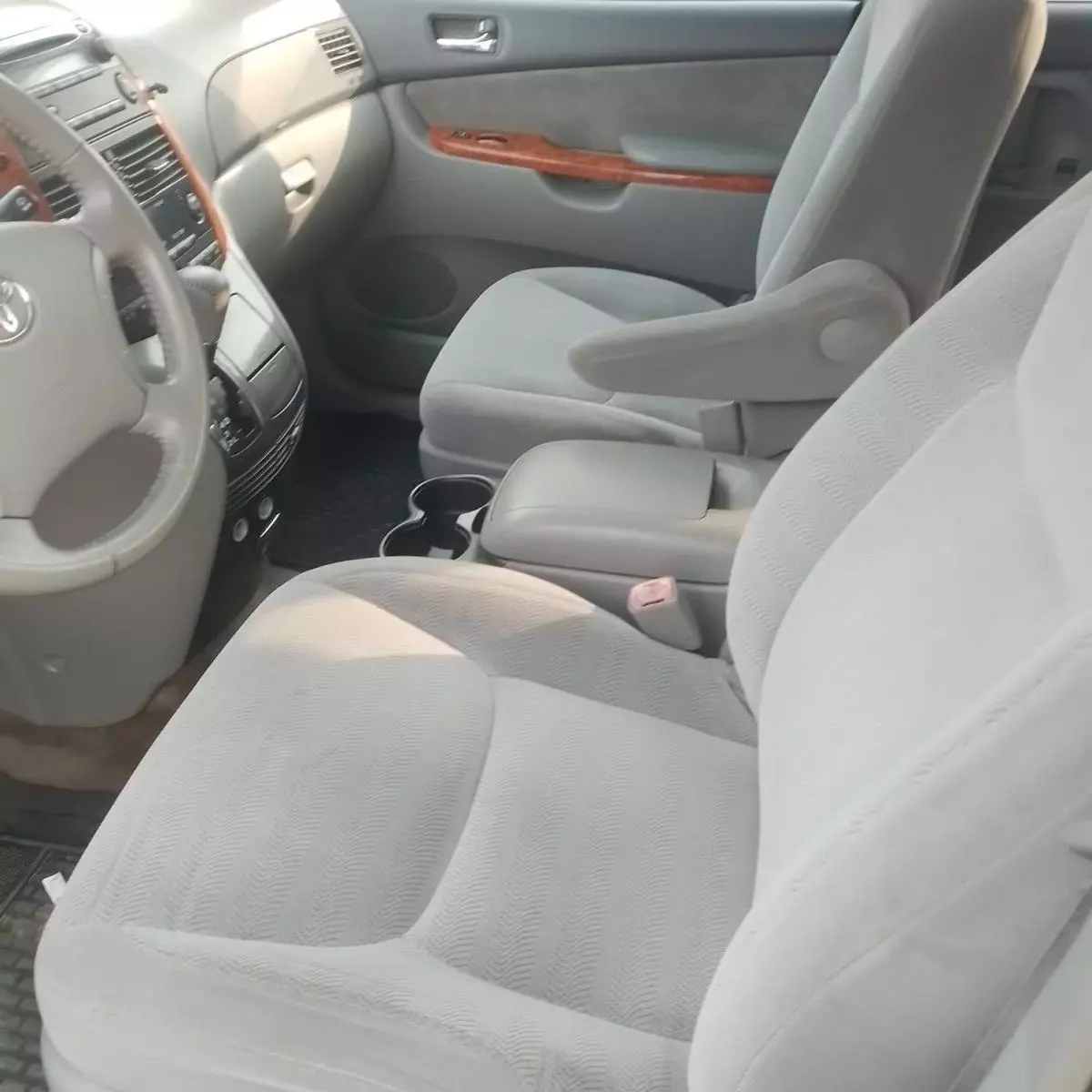 Toyota Sienna   - 2008