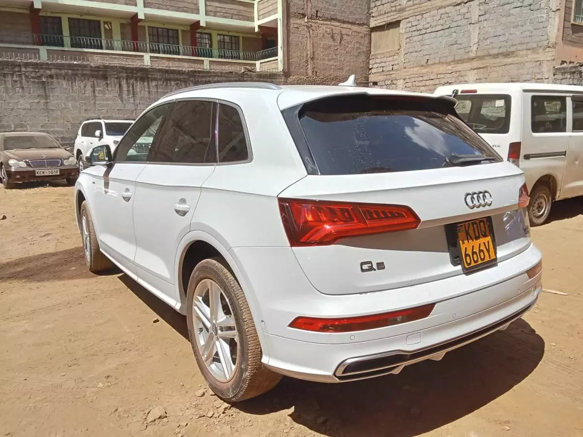 Audi Q5   - 2018