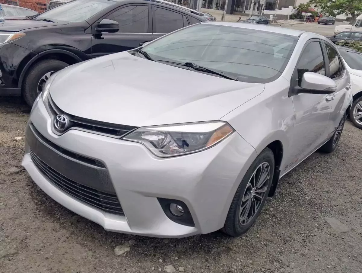 Toyota Corolla   - 2014