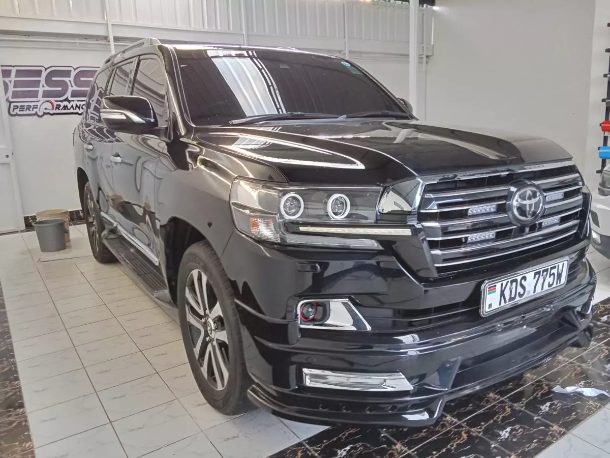 Toyota Landcruiser Vx V8    - 2017