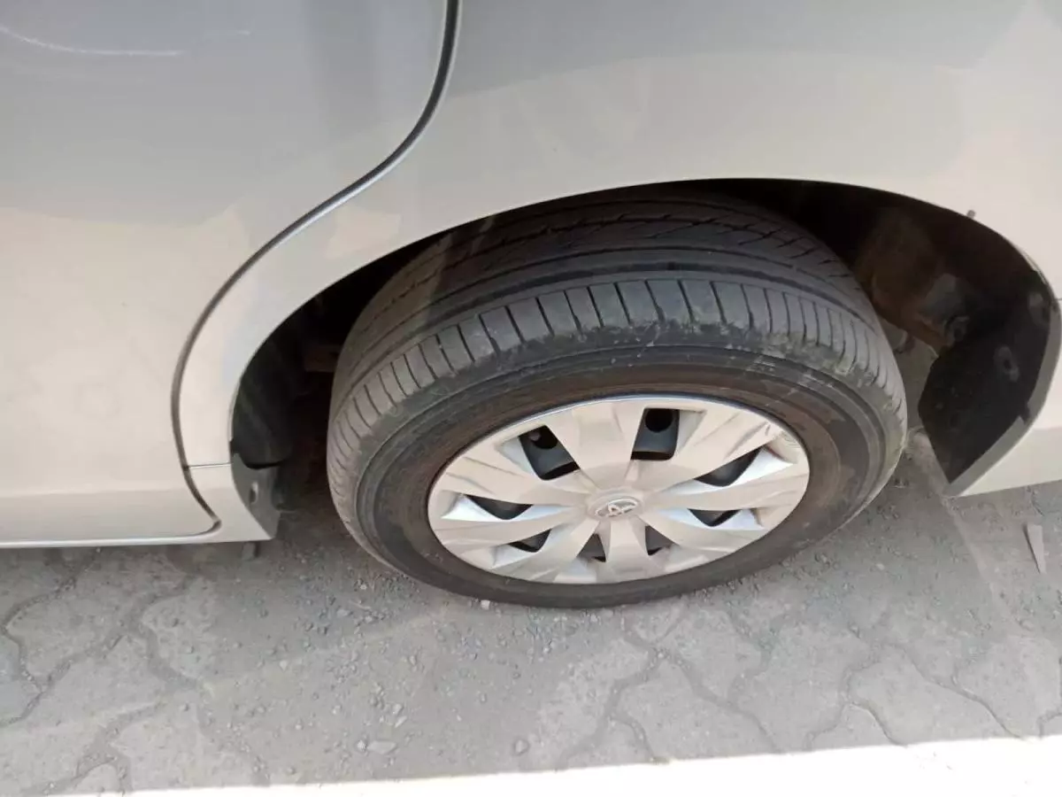 Toyota Noah - 2015