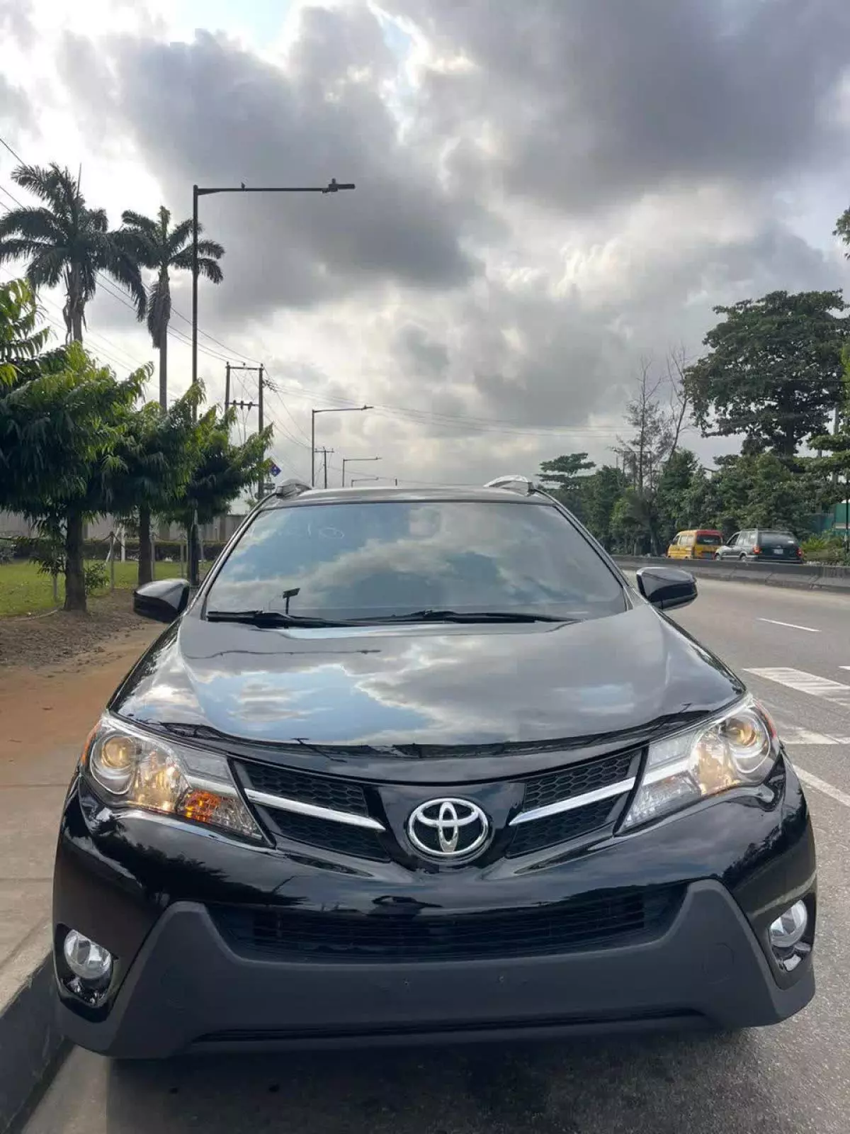 Toyota RAV 4   - 2015