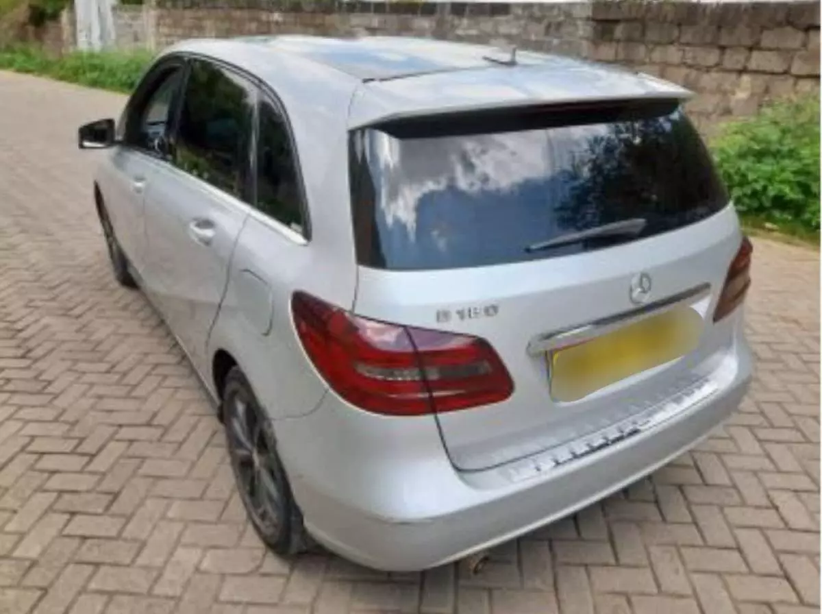 Mercedes-Benz B 180 - 2013