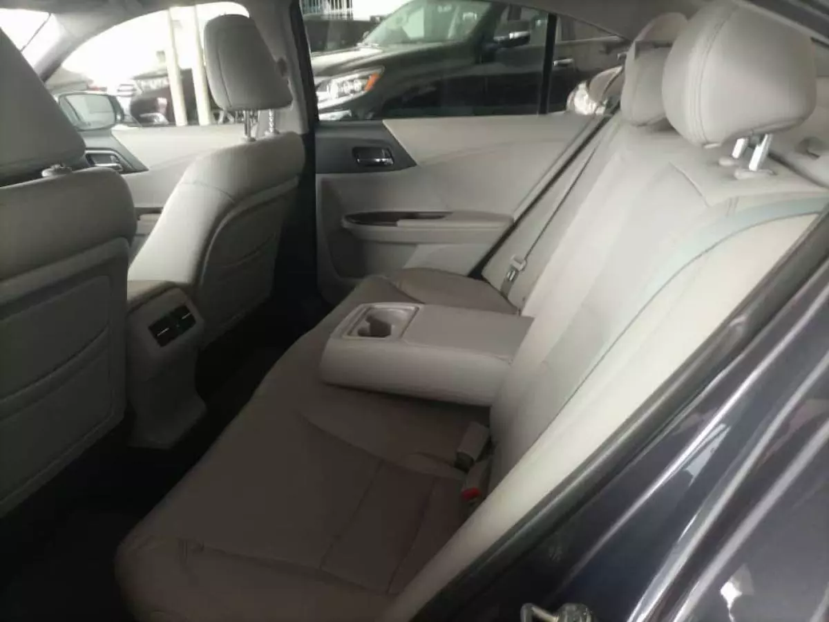 Honda Accord - 2013