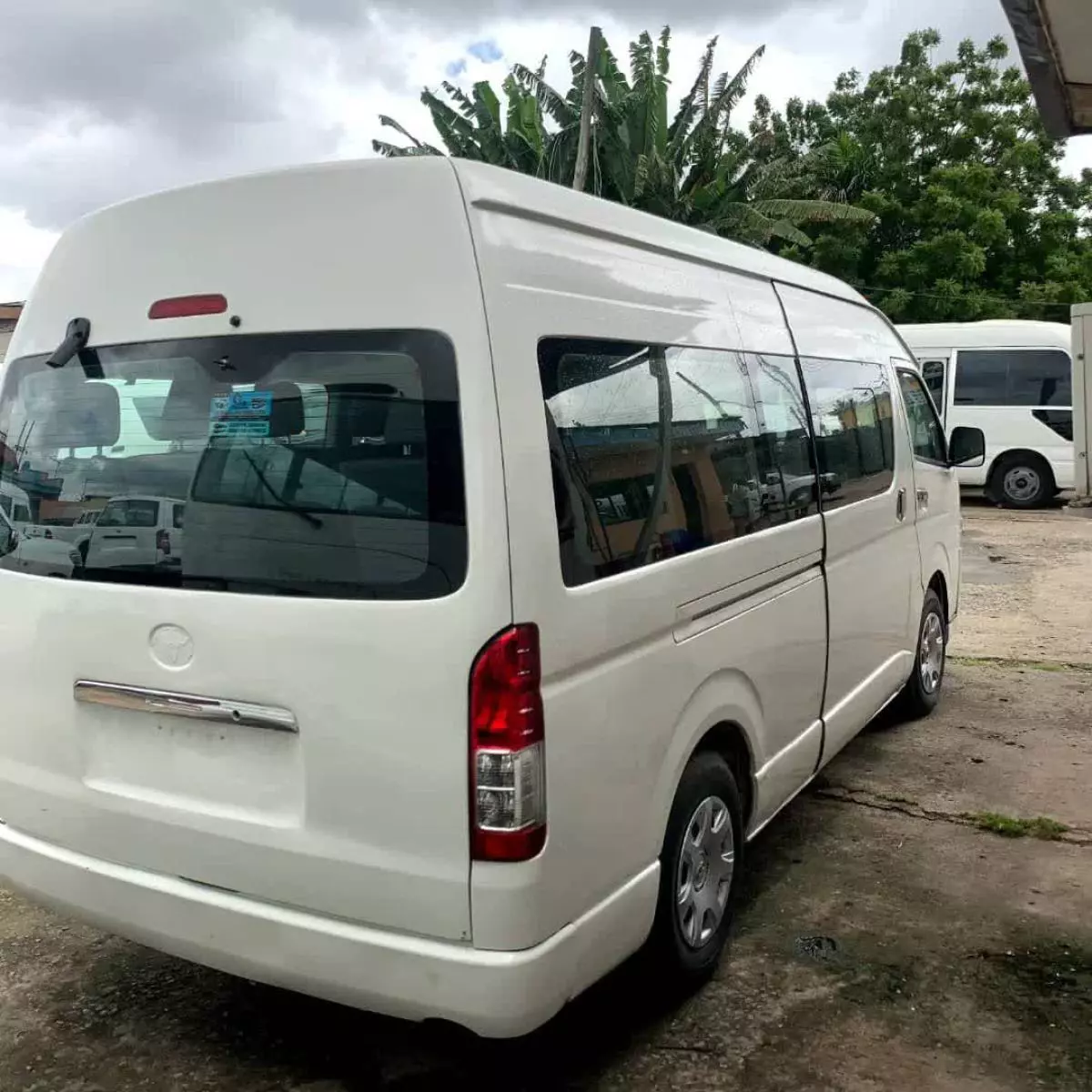 Toyota Hiace   - 2016